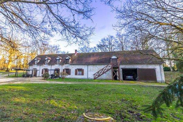 Maison Neuvy Sur Barangeon 6 pièce(s) 210 m2