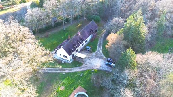 Maison Neuvy Sur Barangeon 6 pièce(s) 210 m2