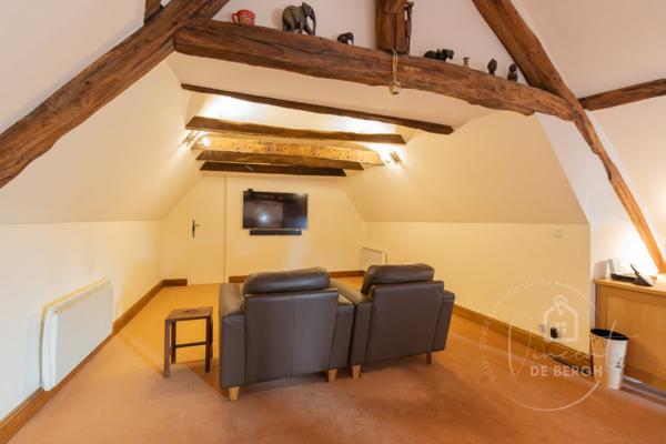 Propriété en pierre restaurée avec potentiel locatif – Caractère et authenticité au cœur du Lot