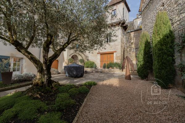 Propriété en pierre restaurée avec potentiel locatif – Caractère et authenticité au cœur du Lot