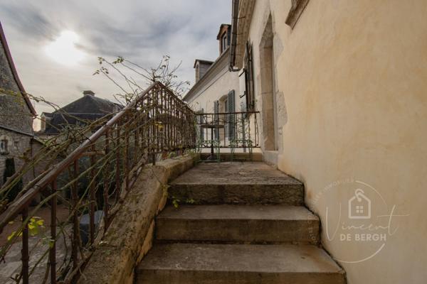 Propriété en pierre restaurée avec potentiel locatif – Caractère et authenticité au cœur du Lot