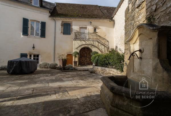 Propriété en pierre restaurée avec potentiel locatif – Caractère et authenticité au cœur du Lot