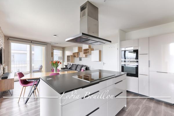 Nanterre (92000) NANTERRE-UNIVERSITE 3 pièces lumineux avec balcons en étage élevé et vue dégagée