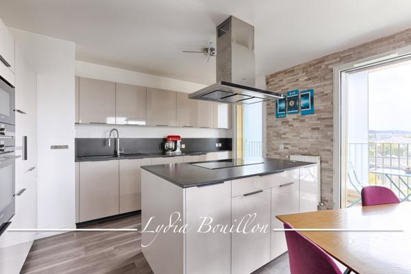 Nanterre (92000) NANTERRE-UNIVERSITE 3 pièces lumineux avec balcons en étage élevé et vue dégagée