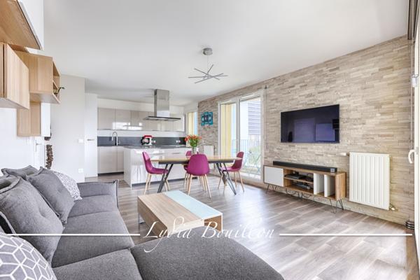 Nanterre (92000) NANTERRE-UNIVERSITE 3 pièces lumineux avec balcons en étage élevé et vue dégagée