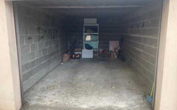 Stationnement à louer    15 m2 Villefranche-sur-Saône