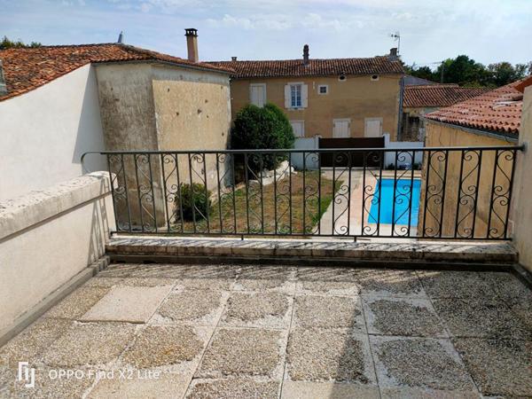 Maison Saint Hilaire De Villefranche 11 pièce(s) 200 m2