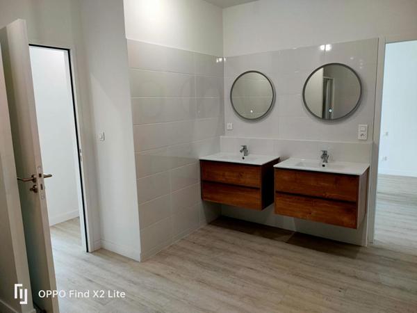 Maison Saint Hilaire De Villefranche 11 pièce(s) 200 m2