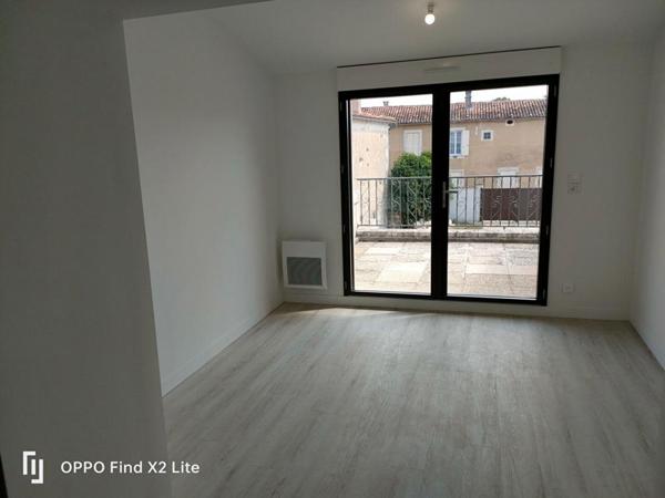 Maison Saint Hilaire De Villefranche 11 pièce(s) 200 m2