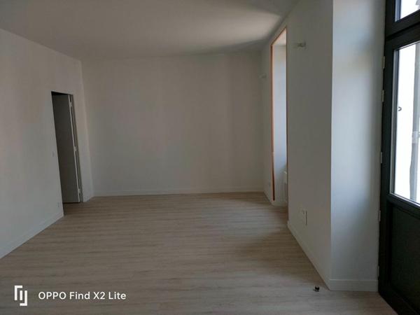 Maison Saint Hilaire De Villefranche 11 pièce(s) 200 m2