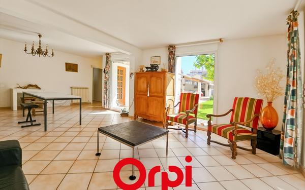 Appartement à vendre    3 pièces • 82 m2 Marseille 12