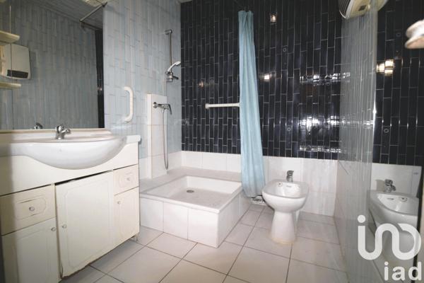 Apartment for sale 4 rooms 78 m² Marseille 15