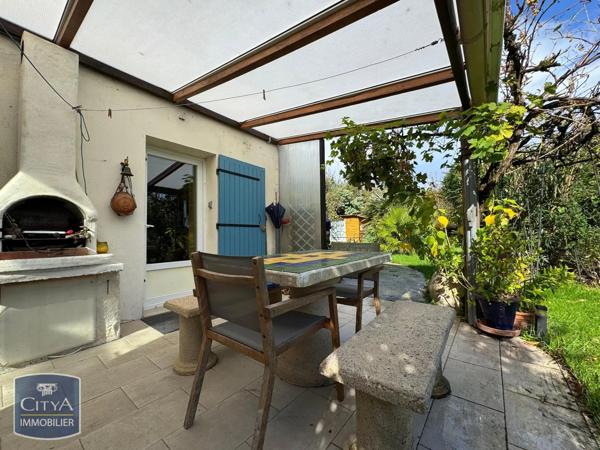 Maison à vendre 7 pièces 209m² Saintes (17100)