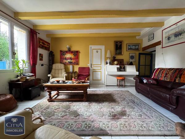 Maison à vendre 7 pièces 209m² Saintes (17100)