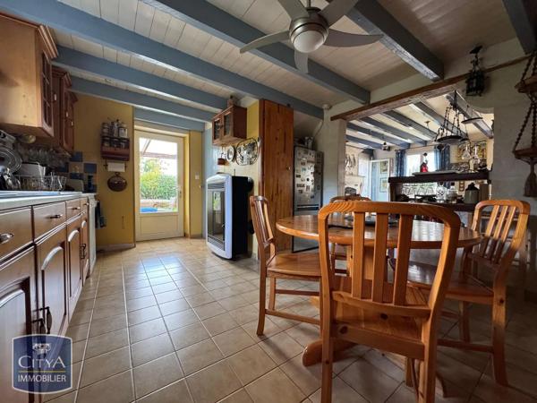 Maison à vendre 7 pièces 209m² Saintes (17100)