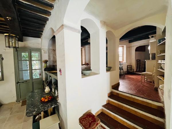 Saint-Saturnin-lès-Apt (84490) EXCLUSIVITE ! Exceptionnelle maison de village !