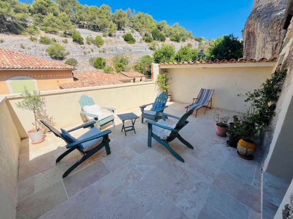 Saint-Saturnin-lès-Apt (84490) EXCLUSIVITE ! Exceptionnelle maison de village !