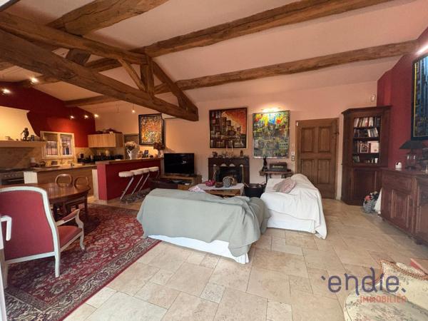 Charmante maison de 140 m2, 3 chambres, piscine , à 1km du centre ville