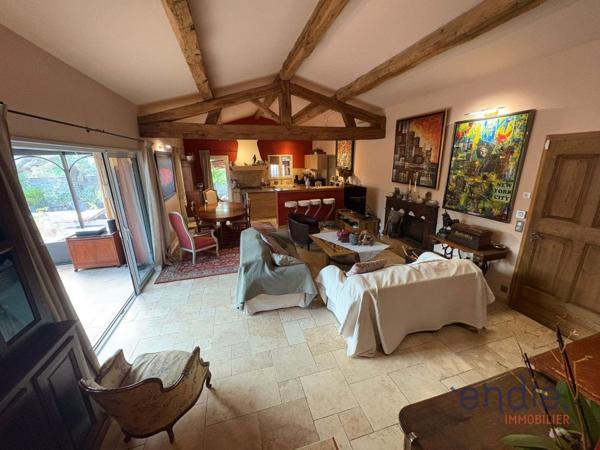 Charmante maison de 140 m2, 3 chambres, piscine , à 1km du centre ville