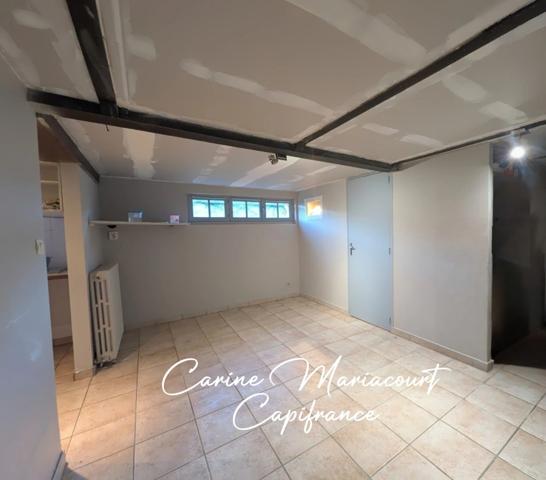 Maison 7 pièces de 153 m2, proche de toutes les commodités (79)