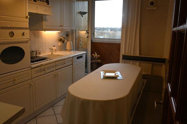 A VENDRE APPARTEMENT TYPE 4 PRIX EXCEPTIONNEL  70180  EURO A SAINT PIERE DES CORPS