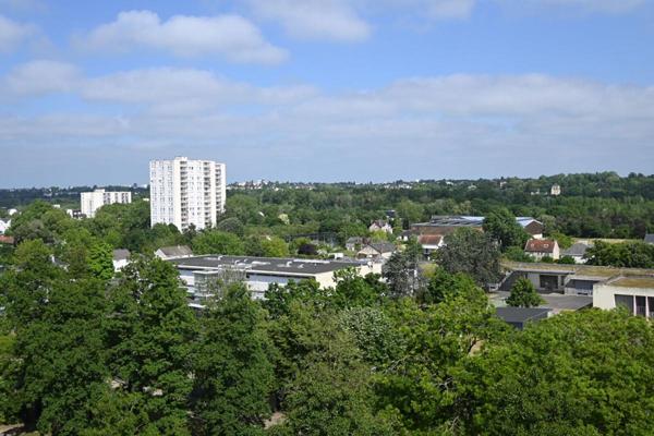 A VENDRE APPARTEMENT TYPE 4 PRIX EXCEPTIONNEL  70180  EURO A SAINT PIERE DES CORPS