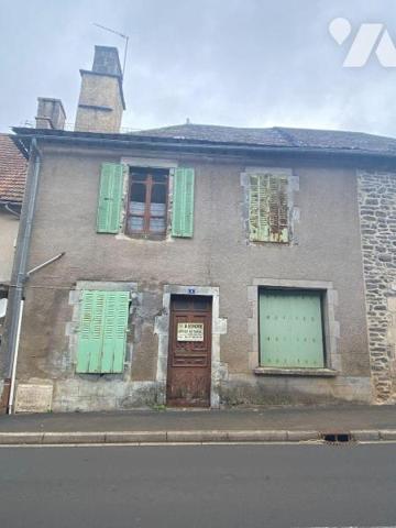 A vendre à Ally (CANTAL), la moitié indivise d'une maison d'habitation correspondant à un logem...