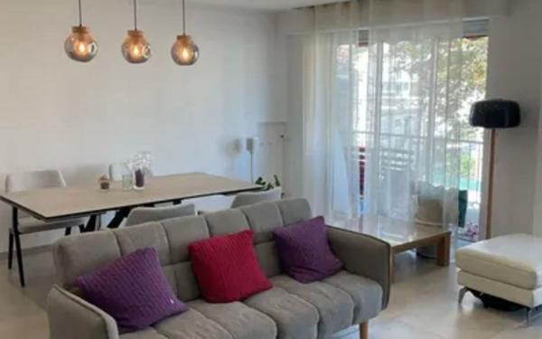 Appartement à vendre    4 pièces • 103 m2 Antibes