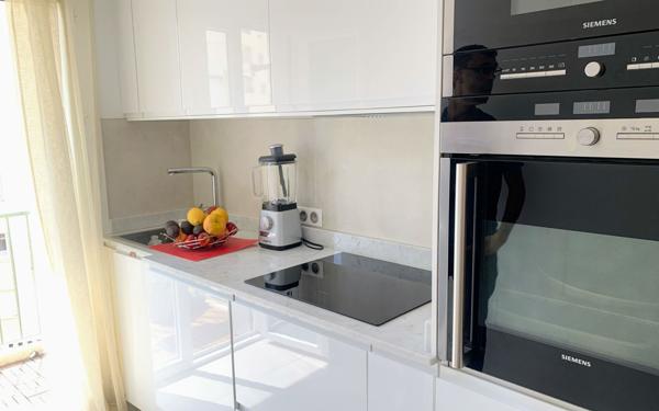 Appartement à vendre    4 pièces • 103 m2 Antibes