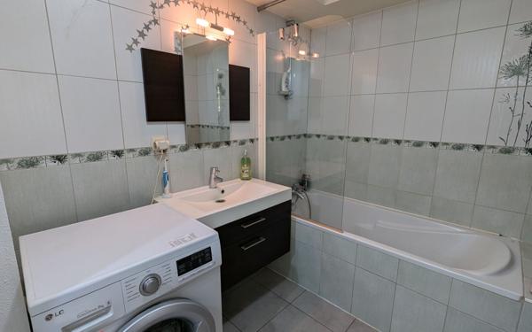 Appartement à louer    3 pièces • 54 m2 Mulhouse