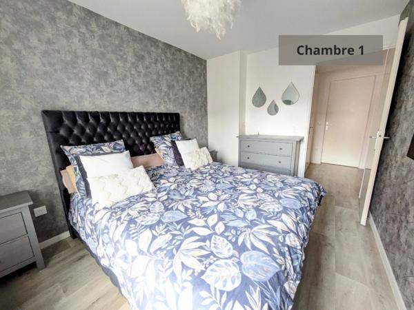 Appartement à vendre - T4 - 81m2 + 2 balcons + Parking PMR - COEUR DE VILLE de BEZONS (95)