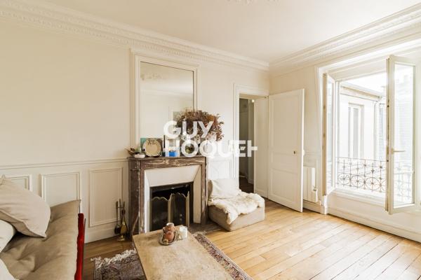 Vendu Loué - Magnifque appartement ancien - Dernier étage