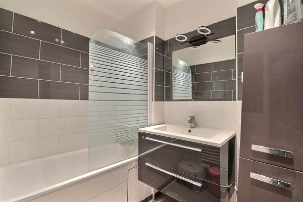 Appartement Saint Leu La Foret 4 pièce(s) 68 m2+ cave + place de parking