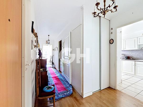 NATION/AVRON 4 pièces familial de 90m² avec balcon et Box