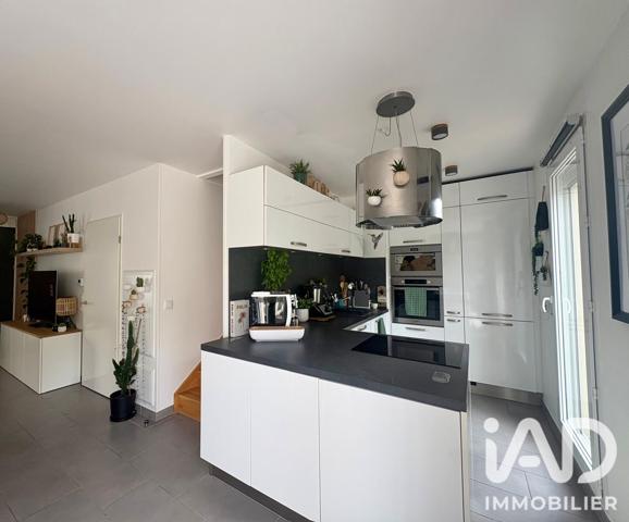 Maison à vendre 6 pièces 113 m² Villecresnes