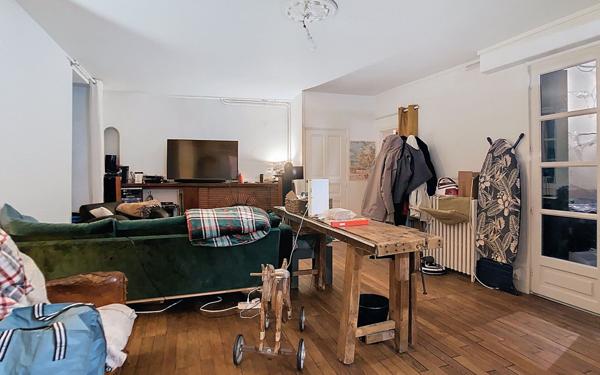 Appartement à louer    3 pièces • 80 m2 Aurillac