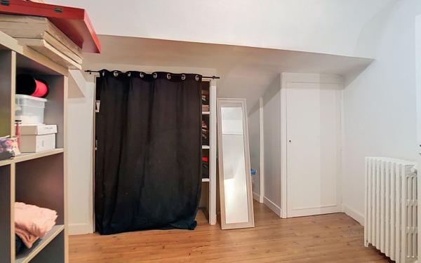 Appartement à louer    3 pièces • 80 m2 Aurillac