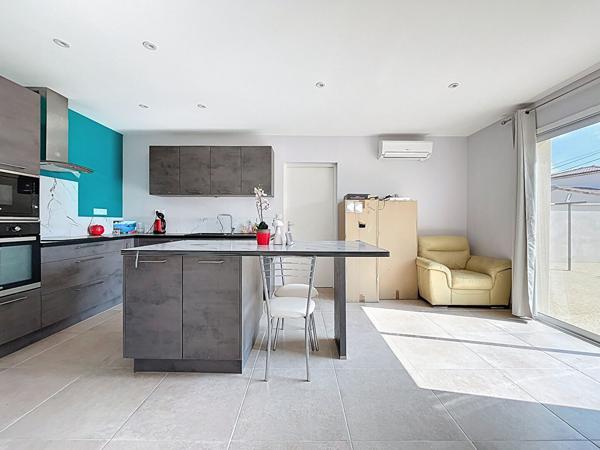 EXCLUSIVITE - A 5 MINUTES A PIED DES COMMERCES - VILLA NEUVE DE 90 M² SUR 411 M² DE TERRAIN