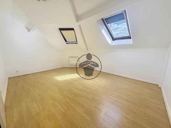 Location                                                      Appartement
                        
                     3 pièces                      73 m2                     à Saint-Quentin
