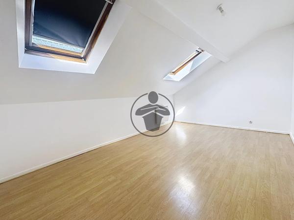 Location                                                      Appartement
                        
                     3 pièces                      73 m2                     à Saint-Quentin