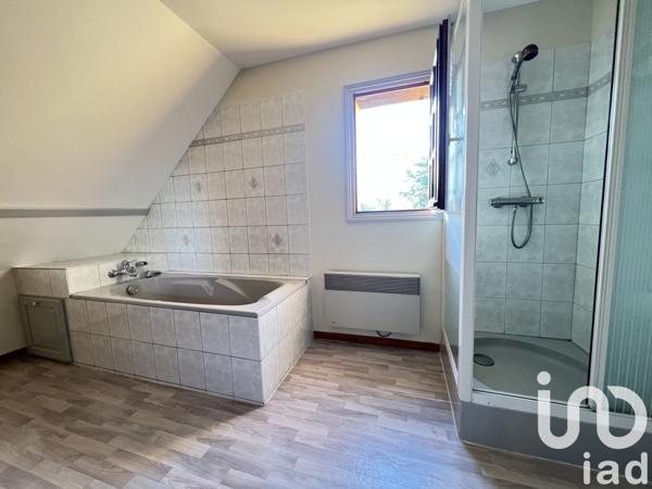 Maison à vendre 8 pièces 198 m² Saint-Gervais-en-Belin