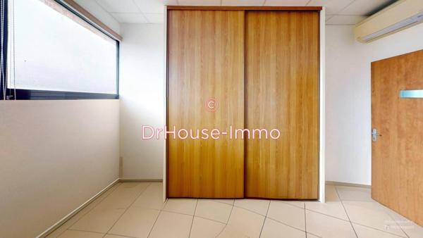 Commerce à louer 8 pièces de 150 m²