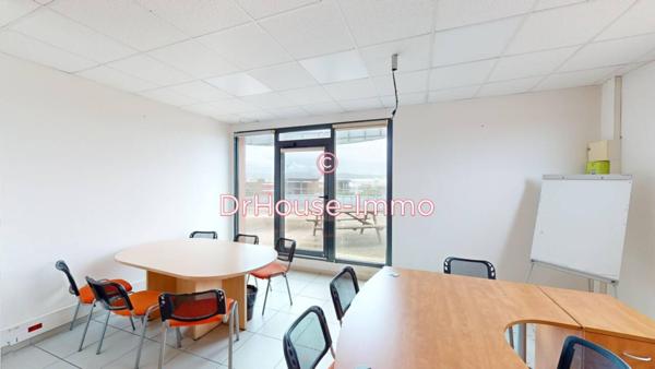 Commerce à louer 8 pièces de 150 m²