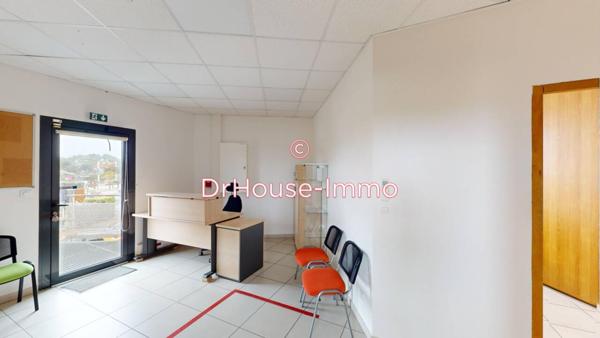 Commerce à louer 8 pièces de 150 m²