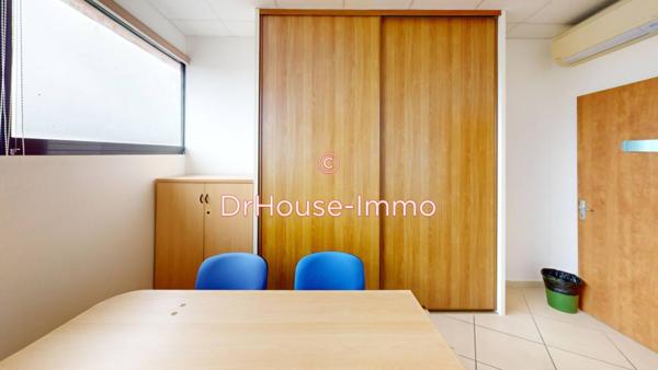 Commerce à louer 8 pièces de 150 m²