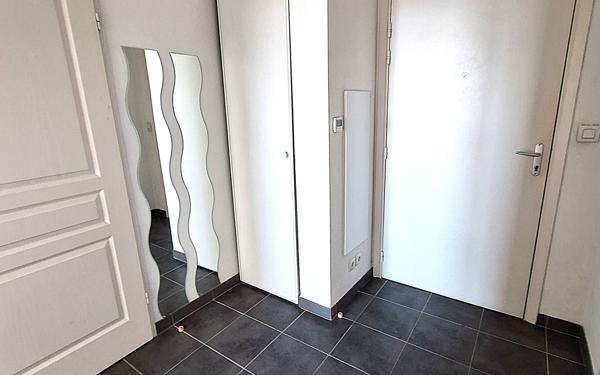 Appartement à vendre    2 pièces • 43 m2 Saint-Laurent-du-Var