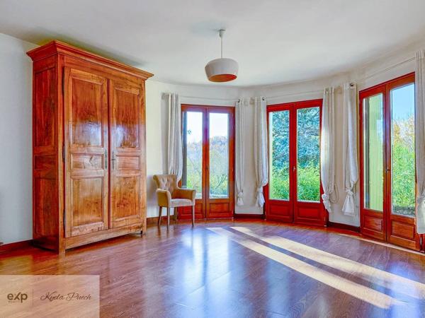 Forcalquier – Maison en pierre de 140 m², terrain piscinable et parcellisable