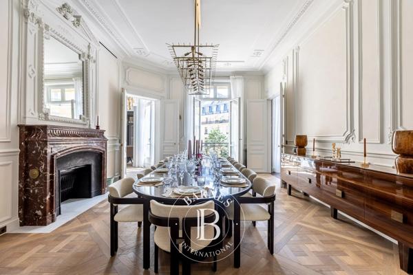 Paris 8ème, Appartement 5 Chambres -  372 m² à vendre