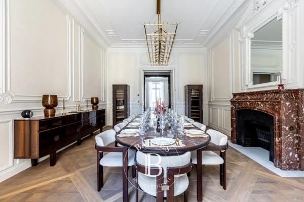 Paris 8ème, Appartement 5 Chambres -  372 m² à vendre