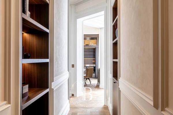 Paris 8ème, Appartement 5 Chambres -  372 m² à vendre